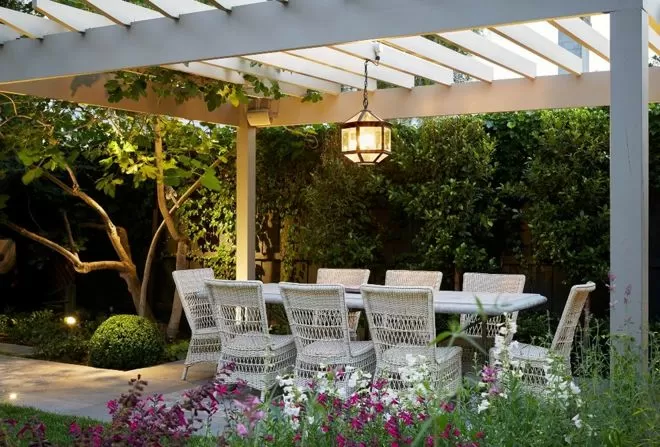 نصب چراغ اویز محوطه ای